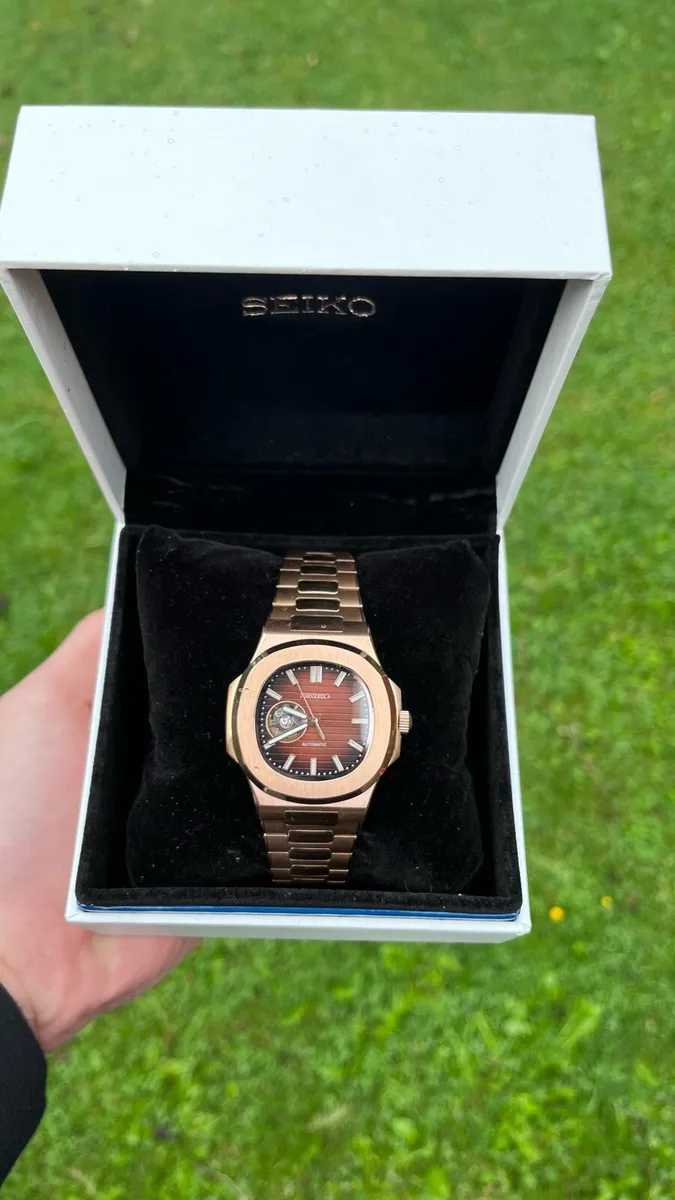 Seiko Mod Nautilus Style 40mm Automatic Watch - Image 1