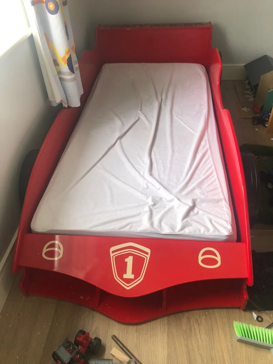 Bed - Image 2