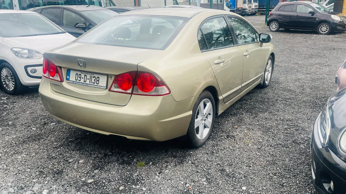 Honda Civic 2009 Low Mileage - Image 3
