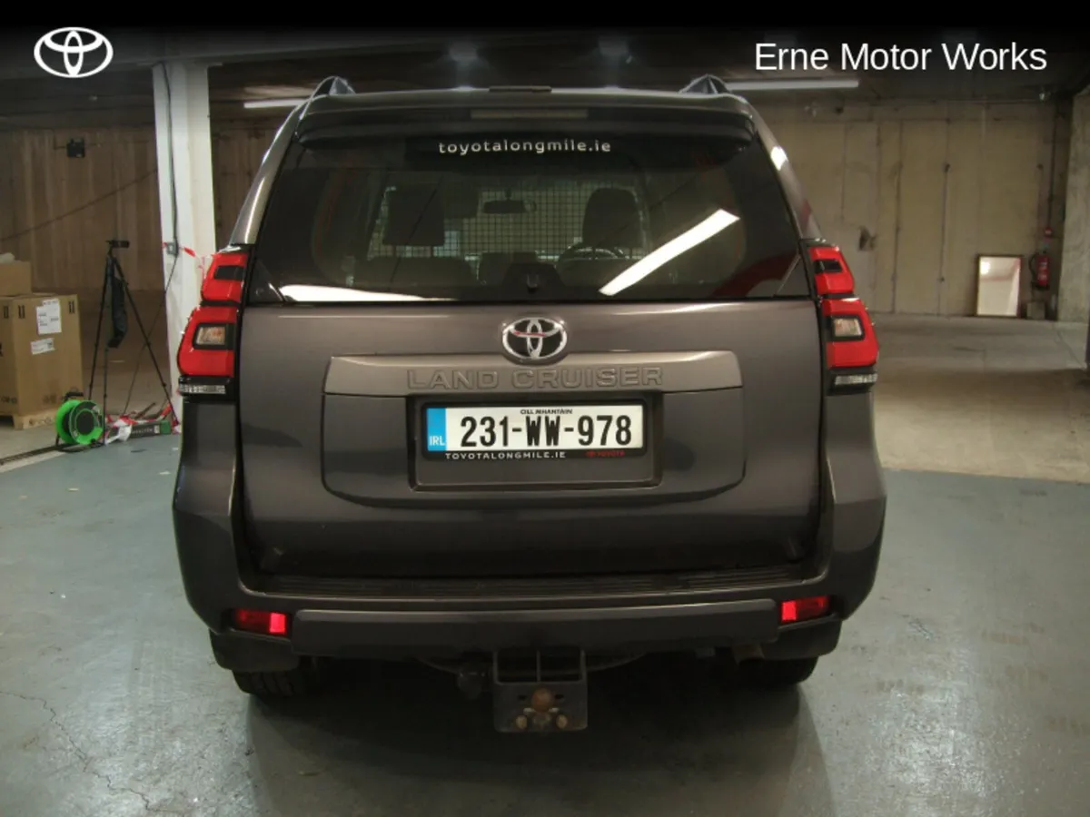 Toyota Land Cruiser LAND CRUISER LWB COMM A/T - Image 4