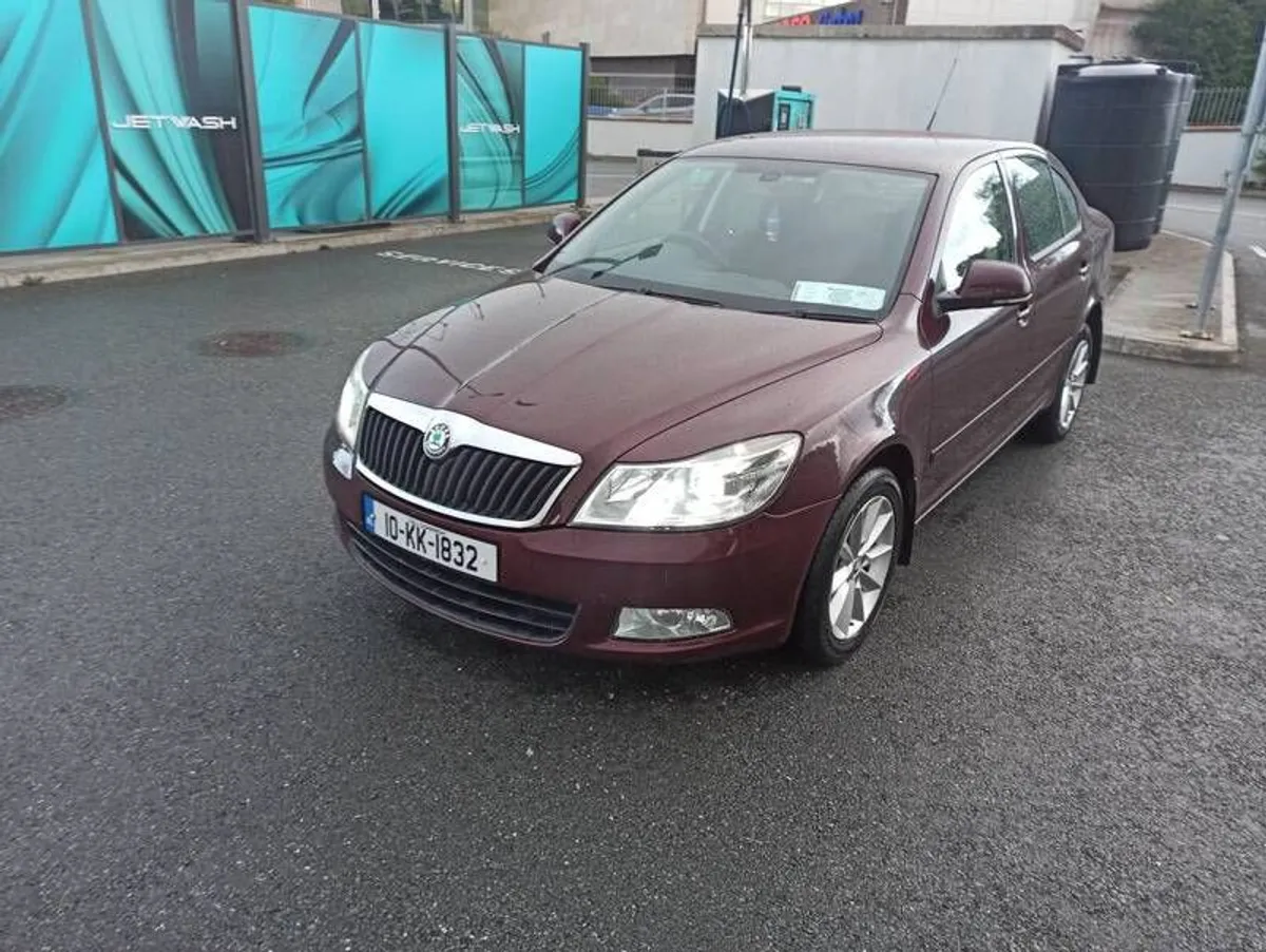 2010 Skoda Octavia - Image 2