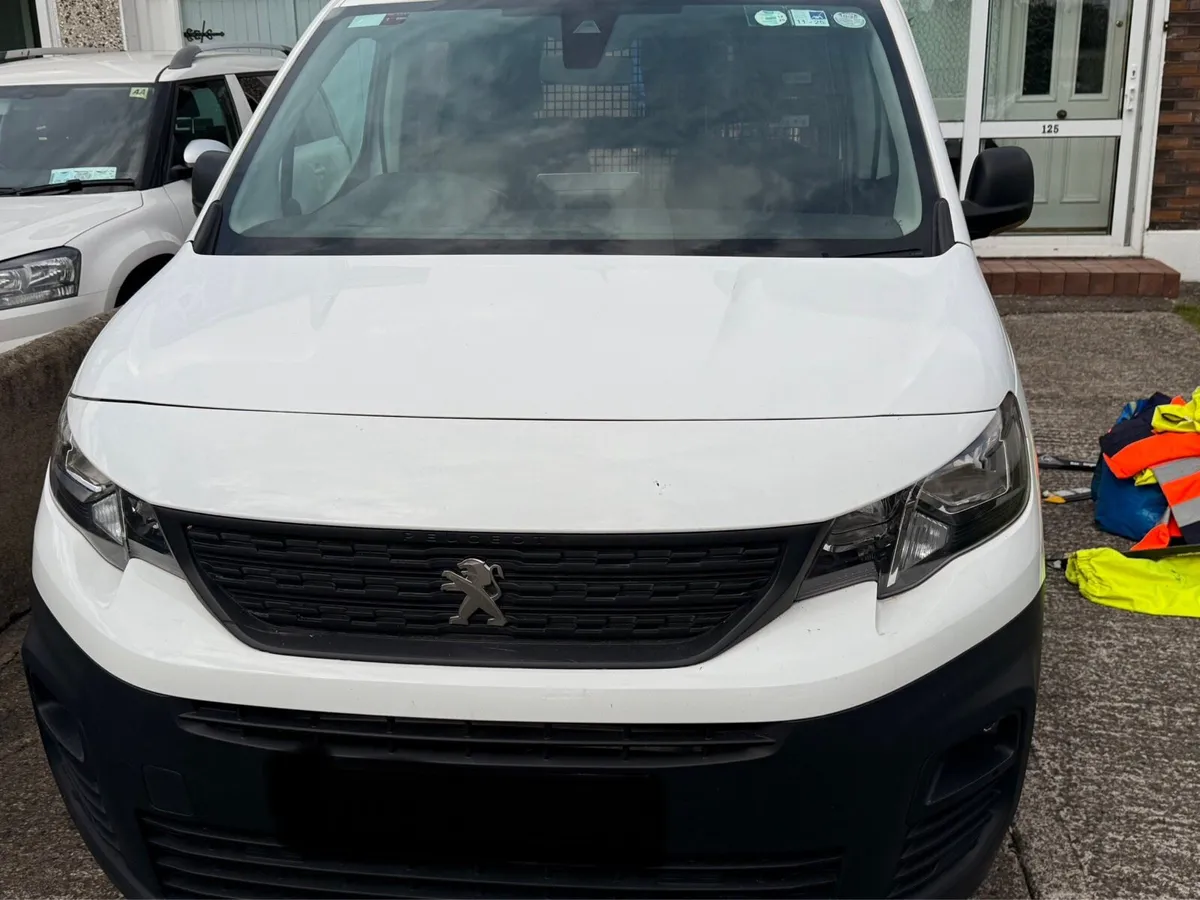 Peugeot Partner Crew Cab - Image 1