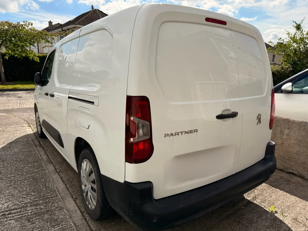 Peugeot Partner Crew Cab - Image 3