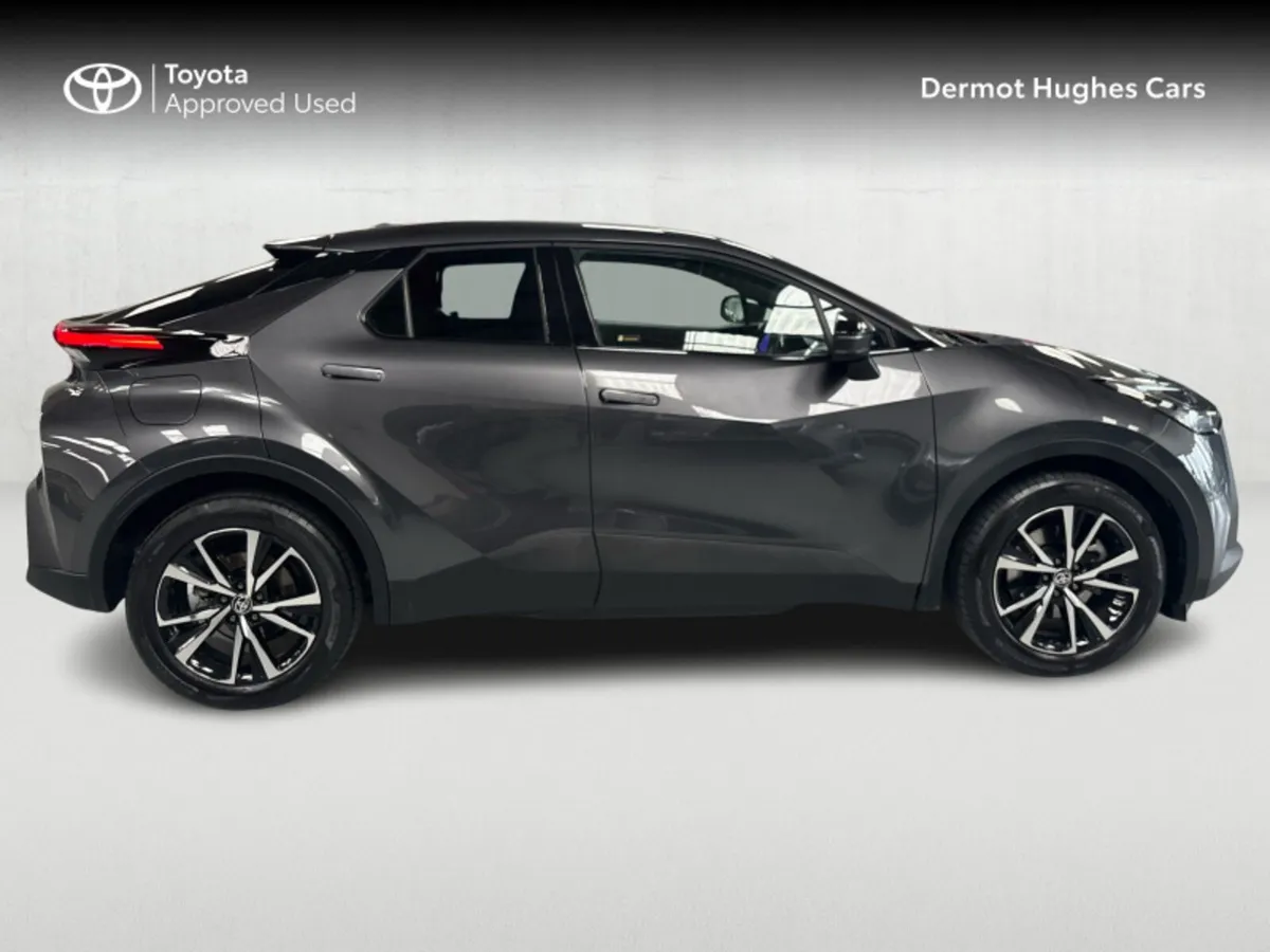 Toyota C-HR PHEV SPORT 2.0 - Image 3
