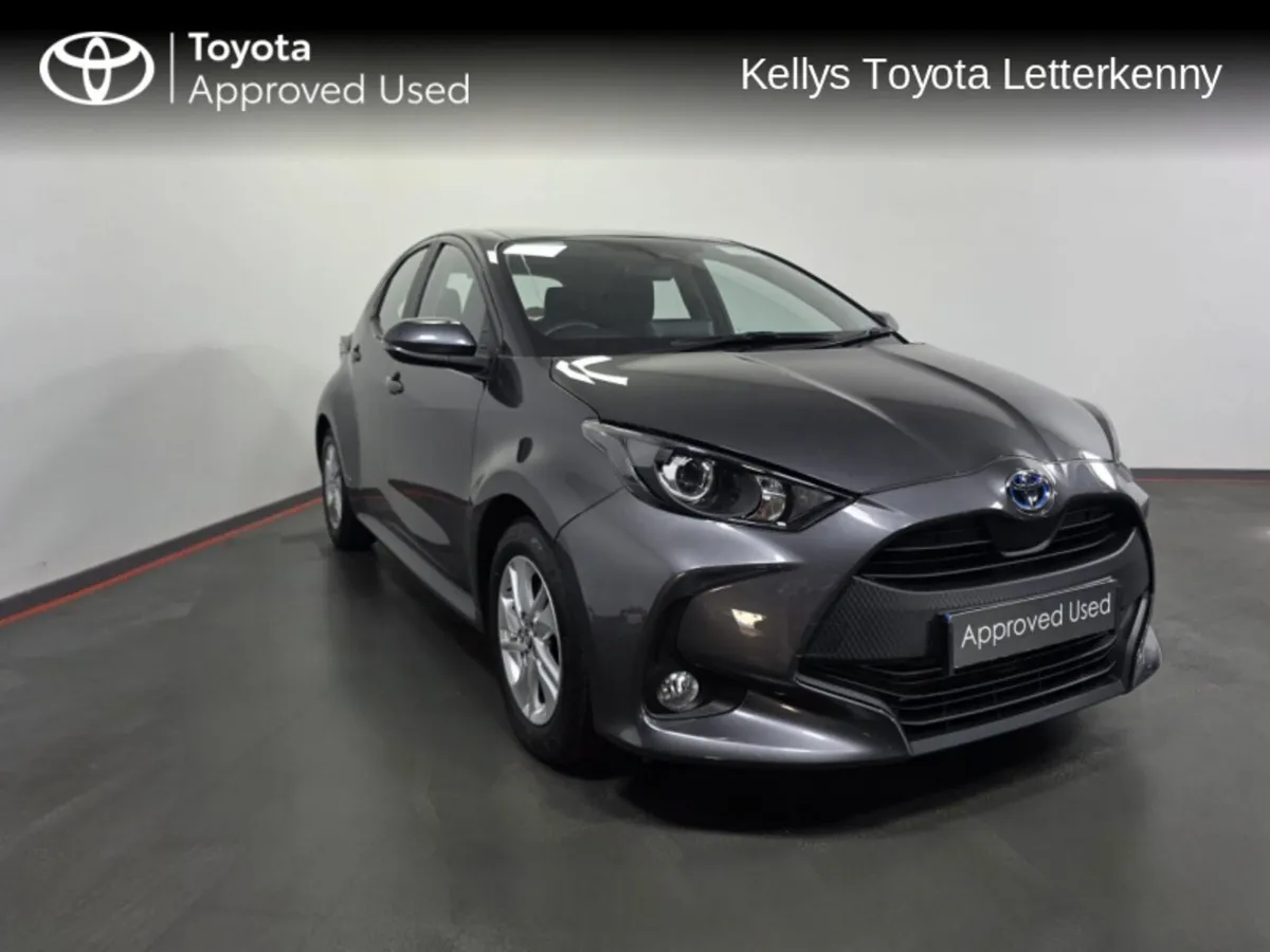 Toyota Yaris YARIS 1.5 HYBRID LUNA #43 - 1 OWNER - - Image 1