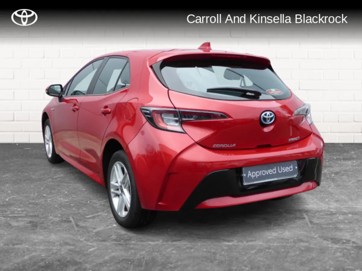 Toyota Corolla Hybrid Luna HB - Image 2