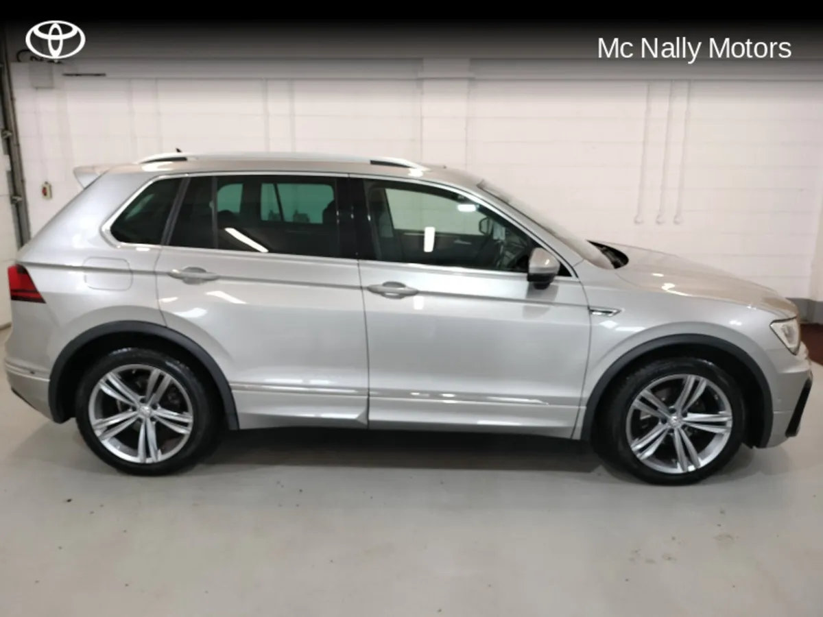 Volkswagen Tiguan R-LINE 2.0 TDI MANUAL 6SPEED FWD - Image 4