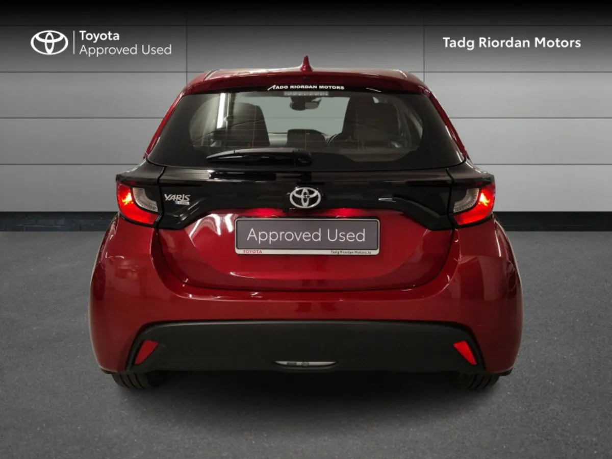 Toyota Yaris 1.0 LUNA - Image 4