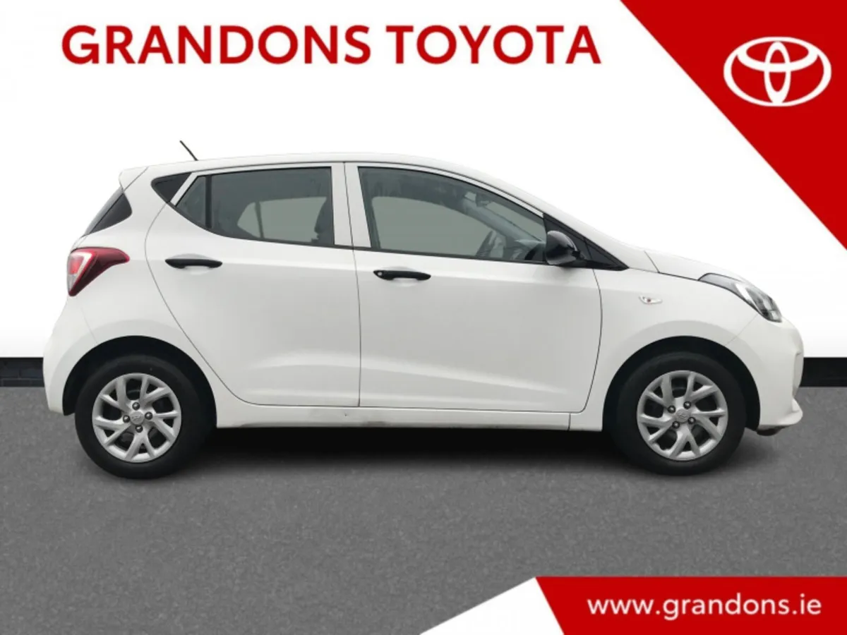 Hyundai i10 CLASSIC 1.0 4DR - GRANDONS - Image 3
