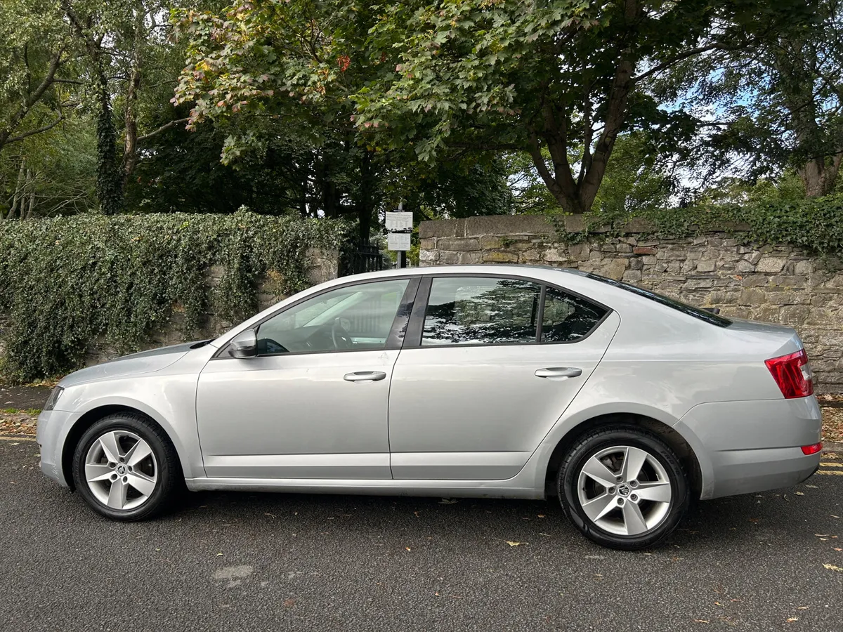 2016 SKODA OCTAIVA AUTOMATIC - Image 4