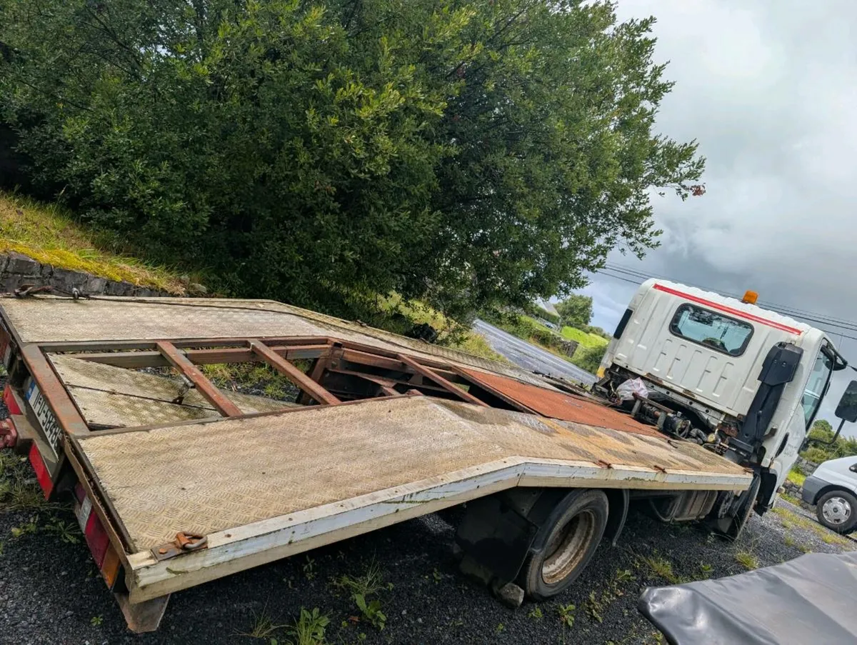 Isuzu recovery truck - Image 4