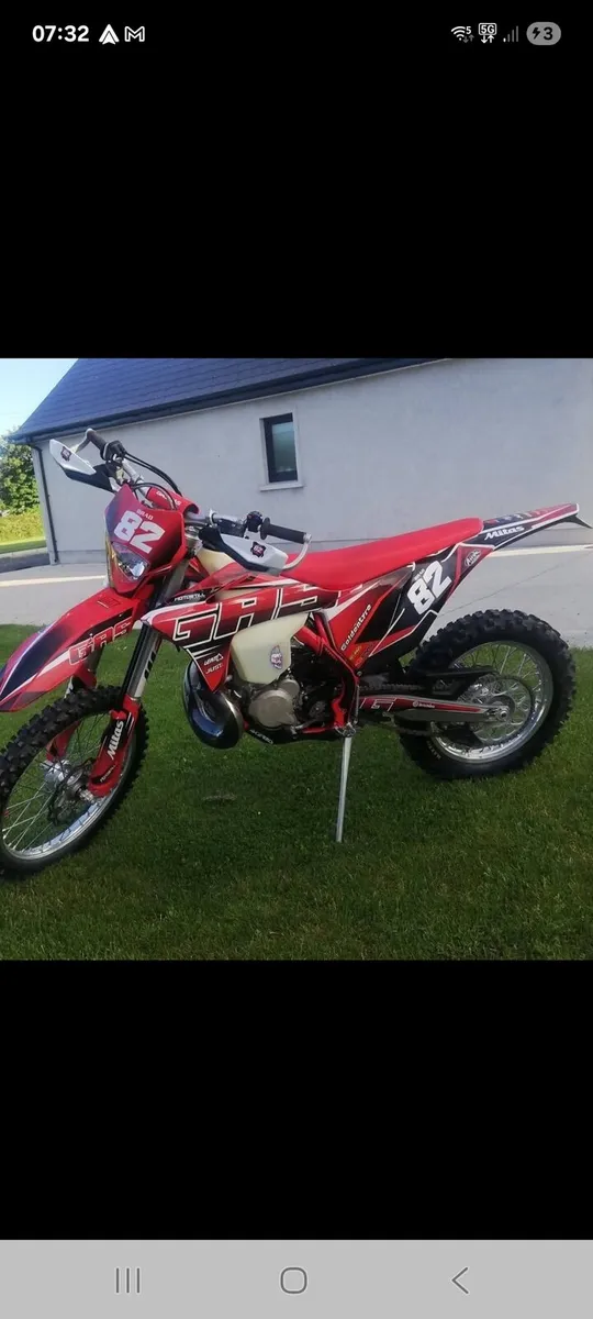 Motor bike - Image 1