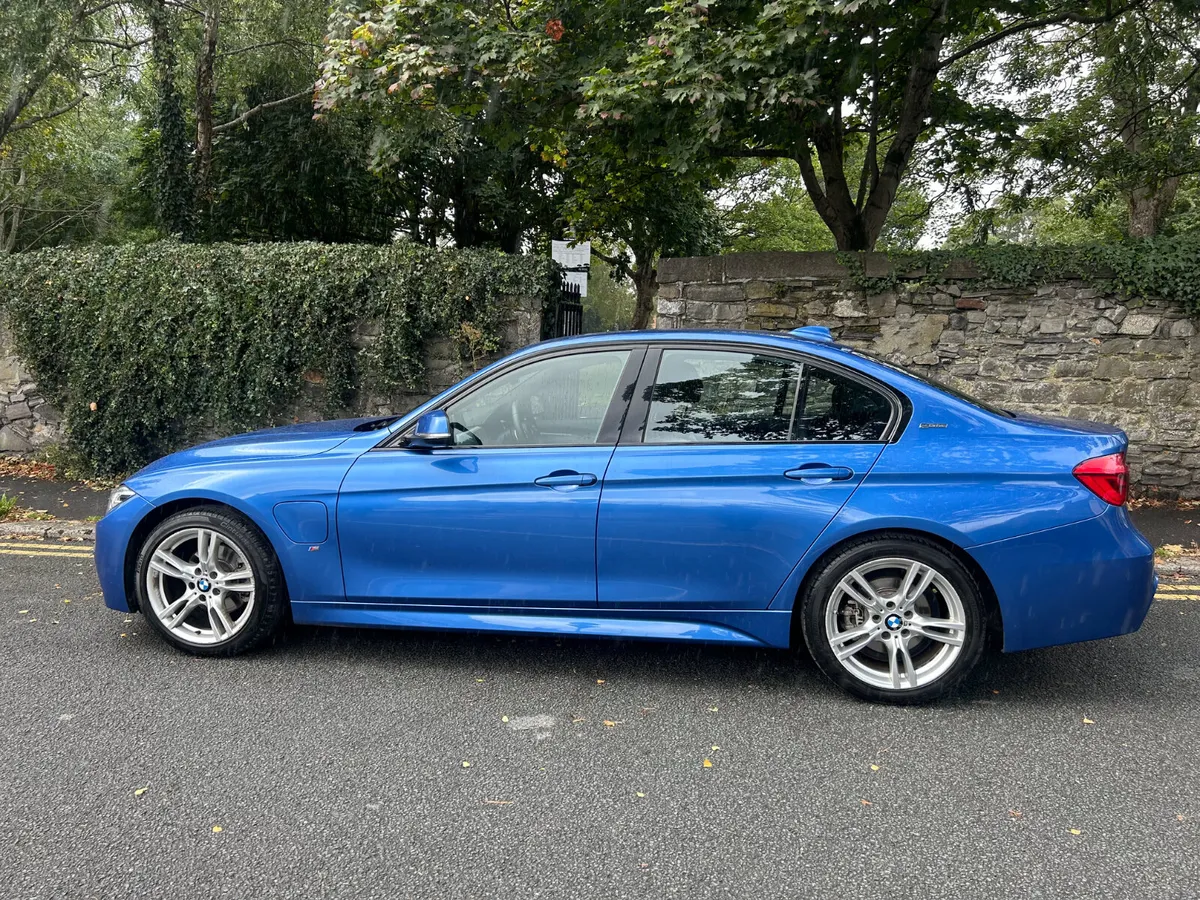 2017 BMW 3 SERIES M SPORT HYBRID LEATHER INTERIOR - Image 4