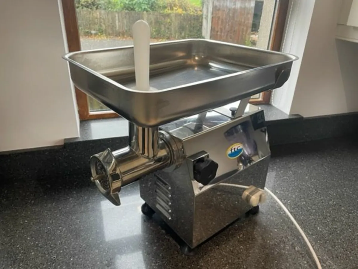 Meat mincer - Image 1