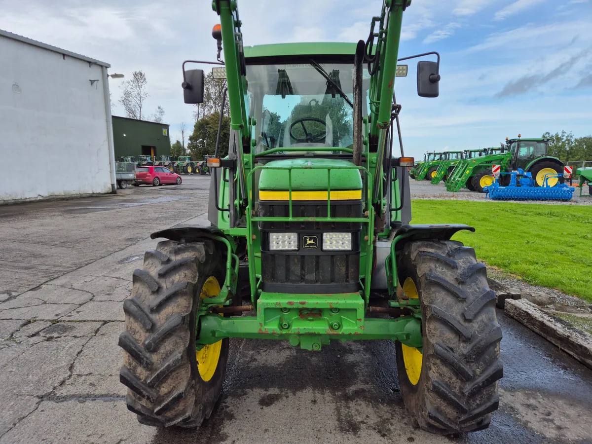 John Deere 6110 SE 1998 - Image 4
