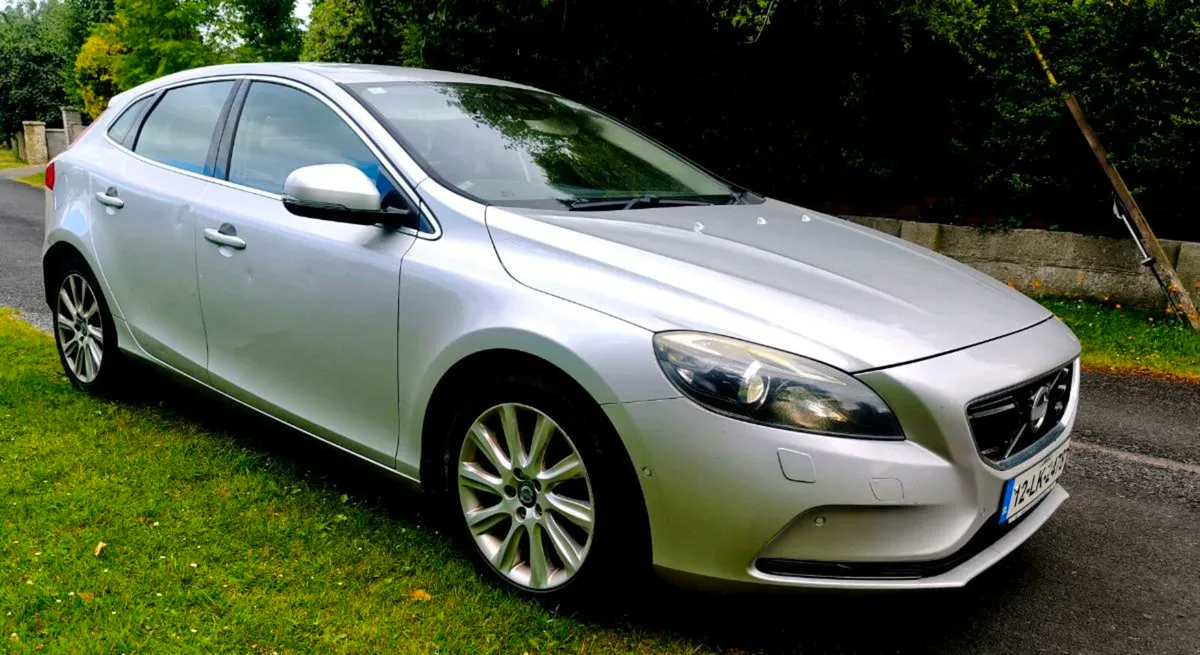 Volvo V40 high spec - Image 1