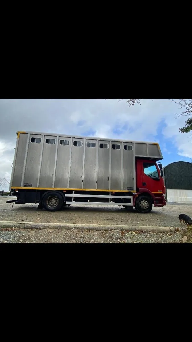Horse lorry - Image 1