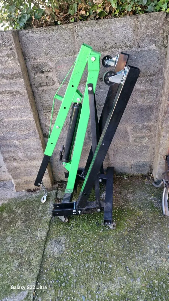 Engine hoist crane - Image 1