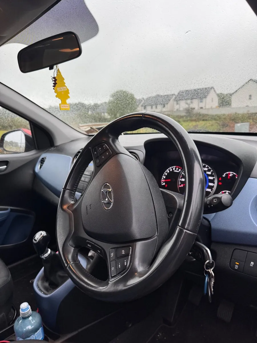 Hyundai i10 2016 - VERY LOW MILEAGE - Image 3