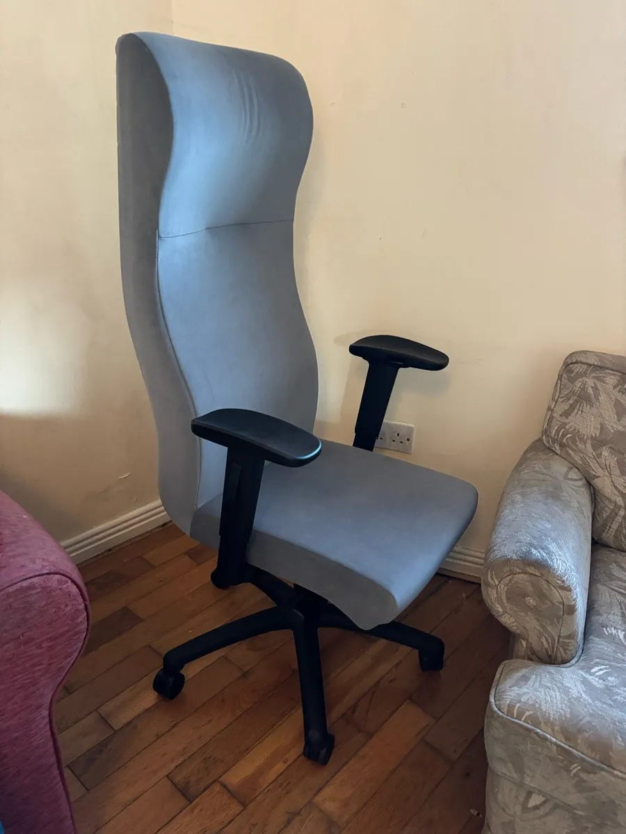 Office chair FREE - Image 1