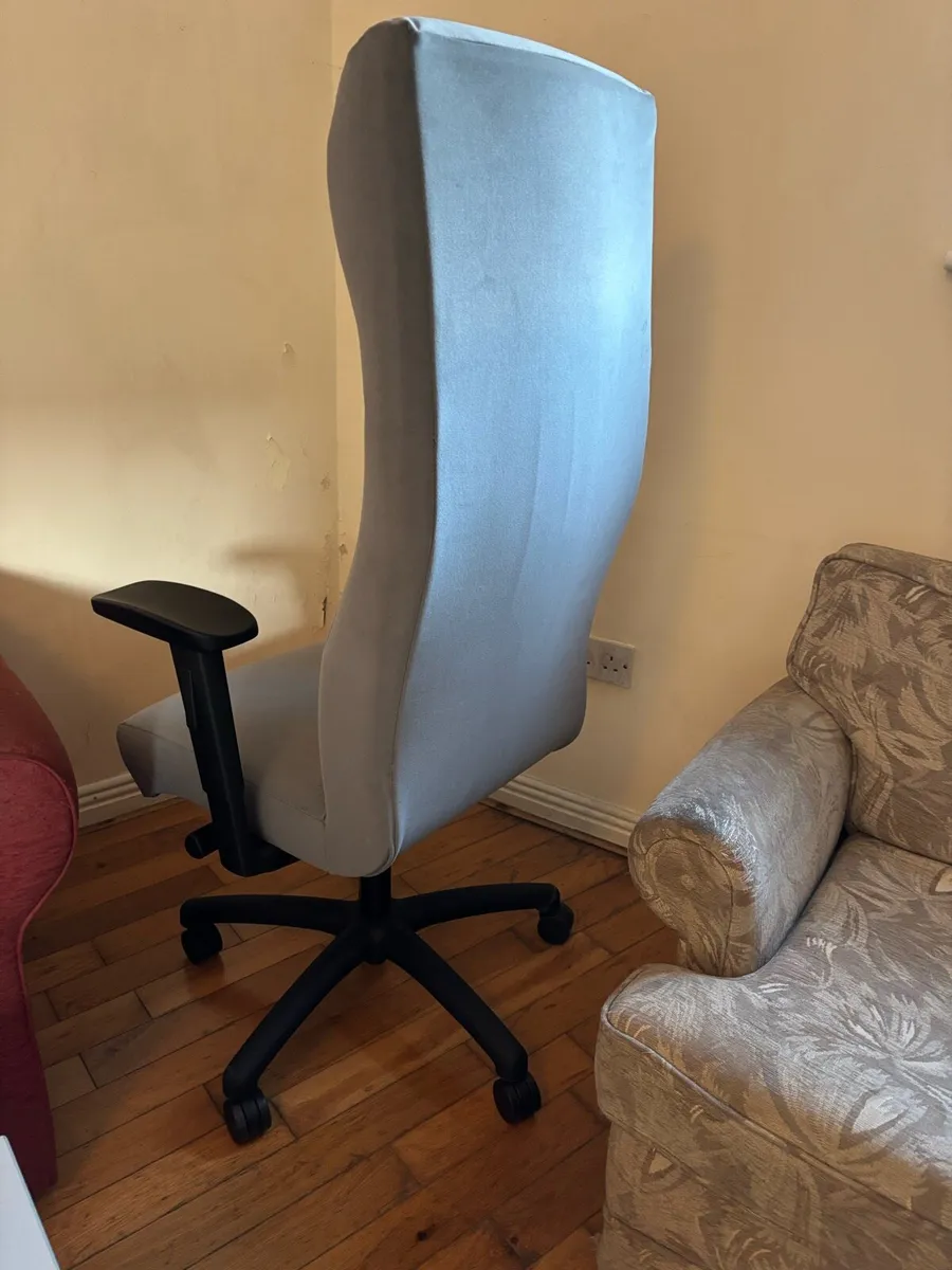 Office chair FREE - Image 2