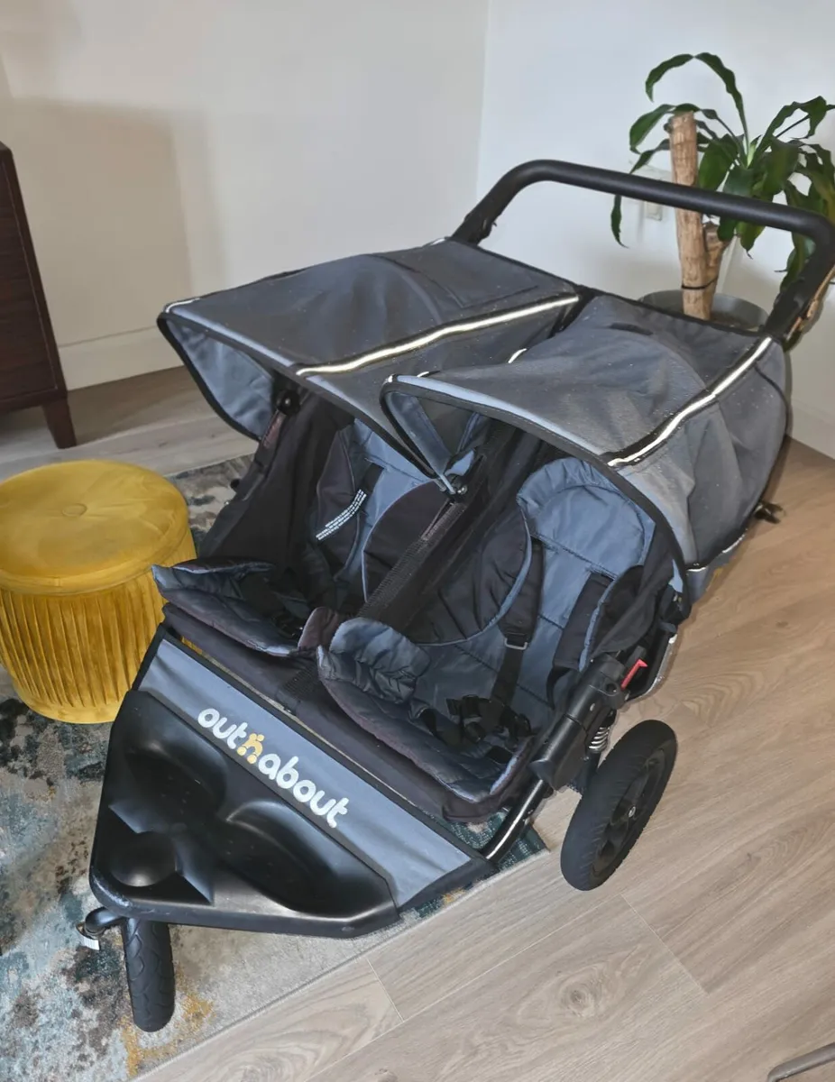 Out N About Double stroller - Image 4