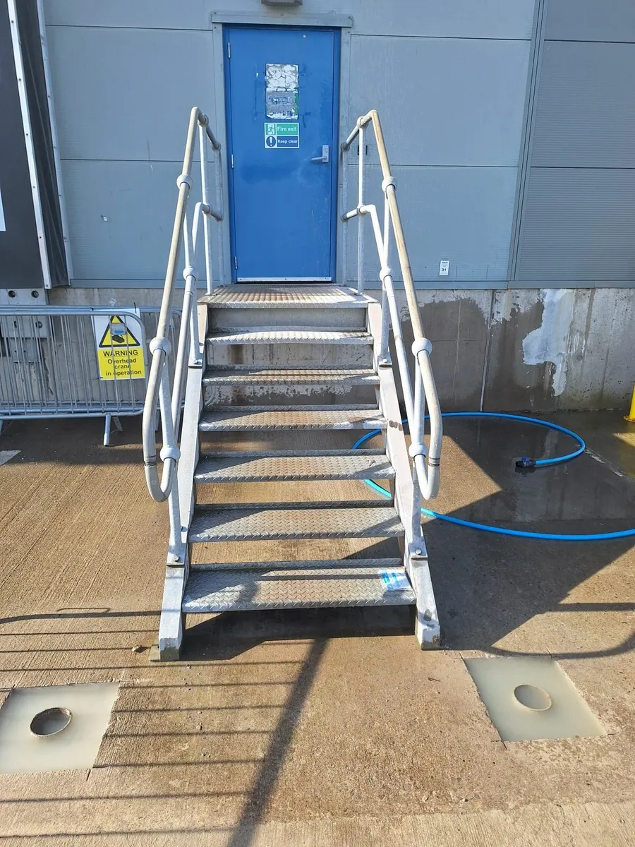Steel stairs - Image 2