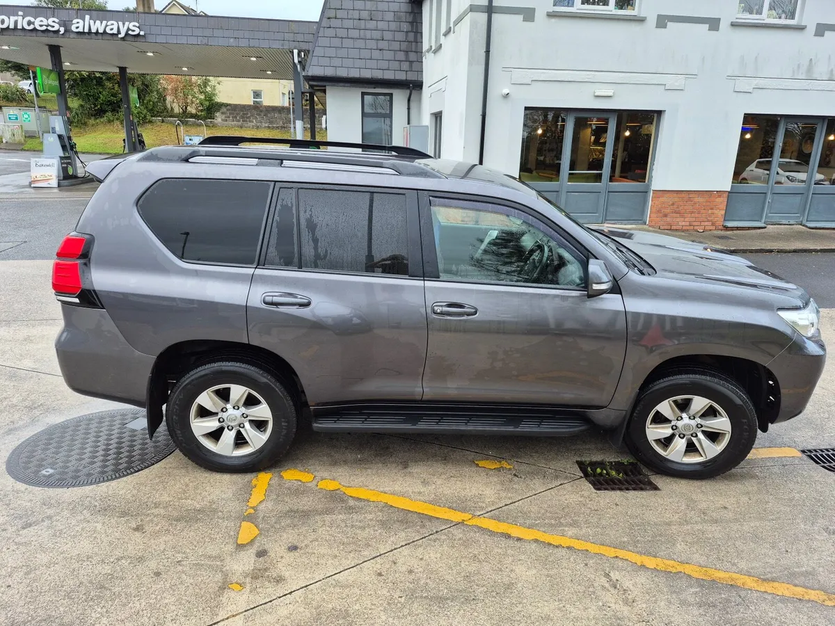 Toyota Land Cruiser 2023 - Image 3