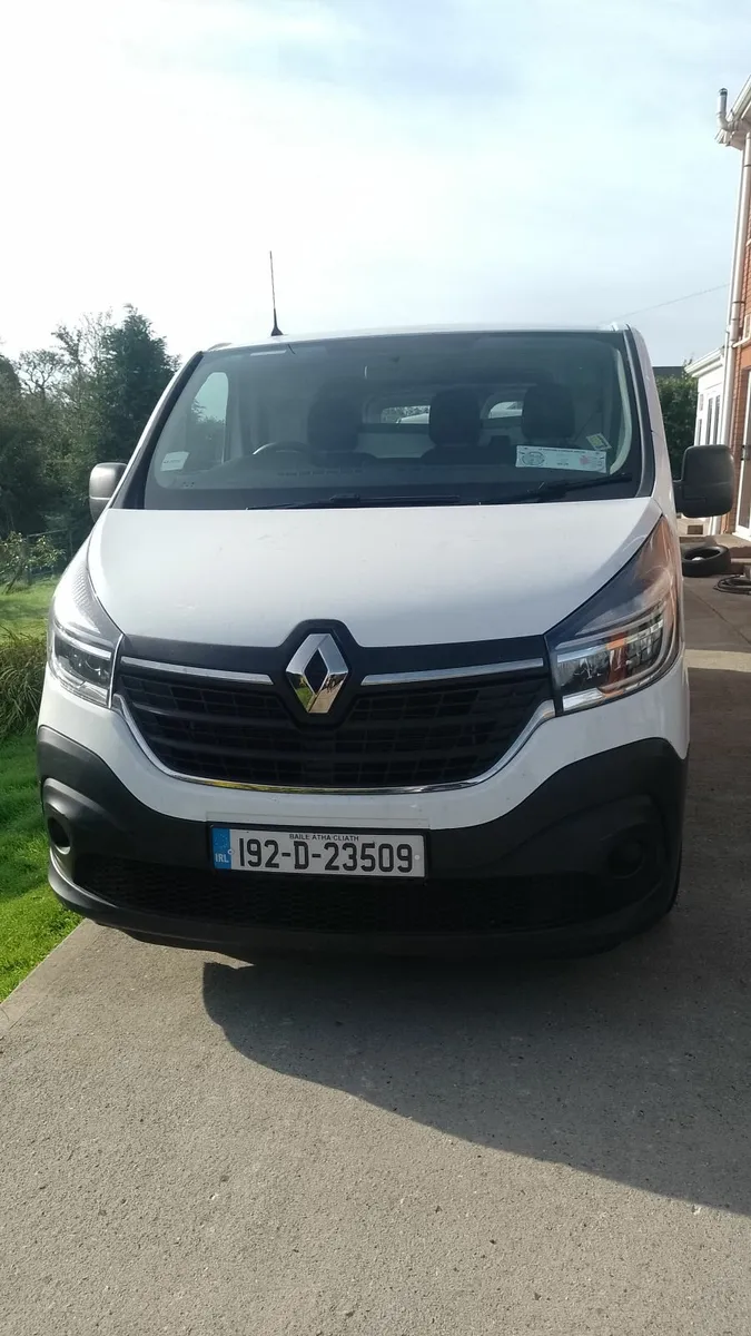 Renault Trafic 2019 2.0 ONLY 63 800 KM - Image 1
