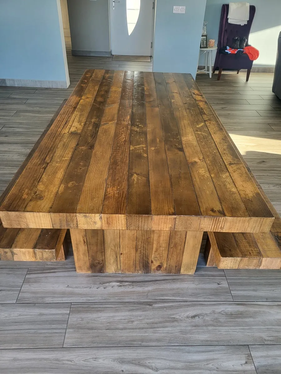 Dining table - Image 4