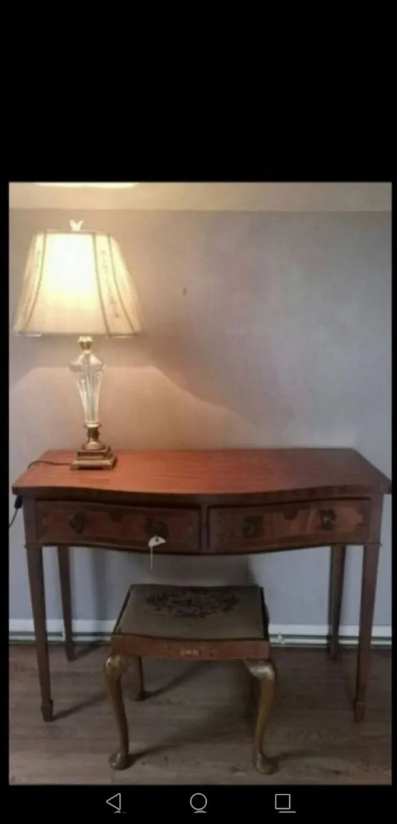 Console Table - Image 1