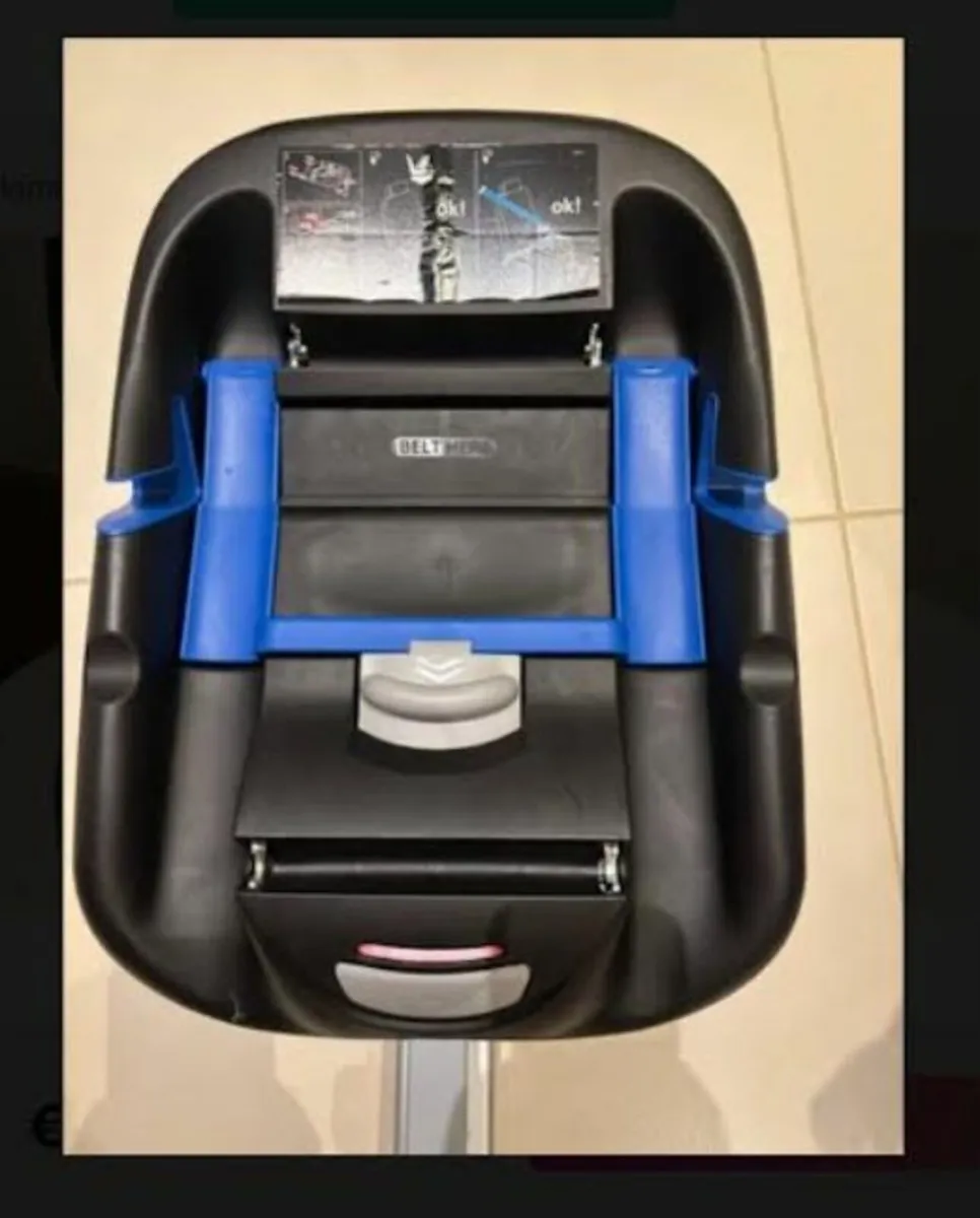 Baby Carseat + Isofix - Image 2