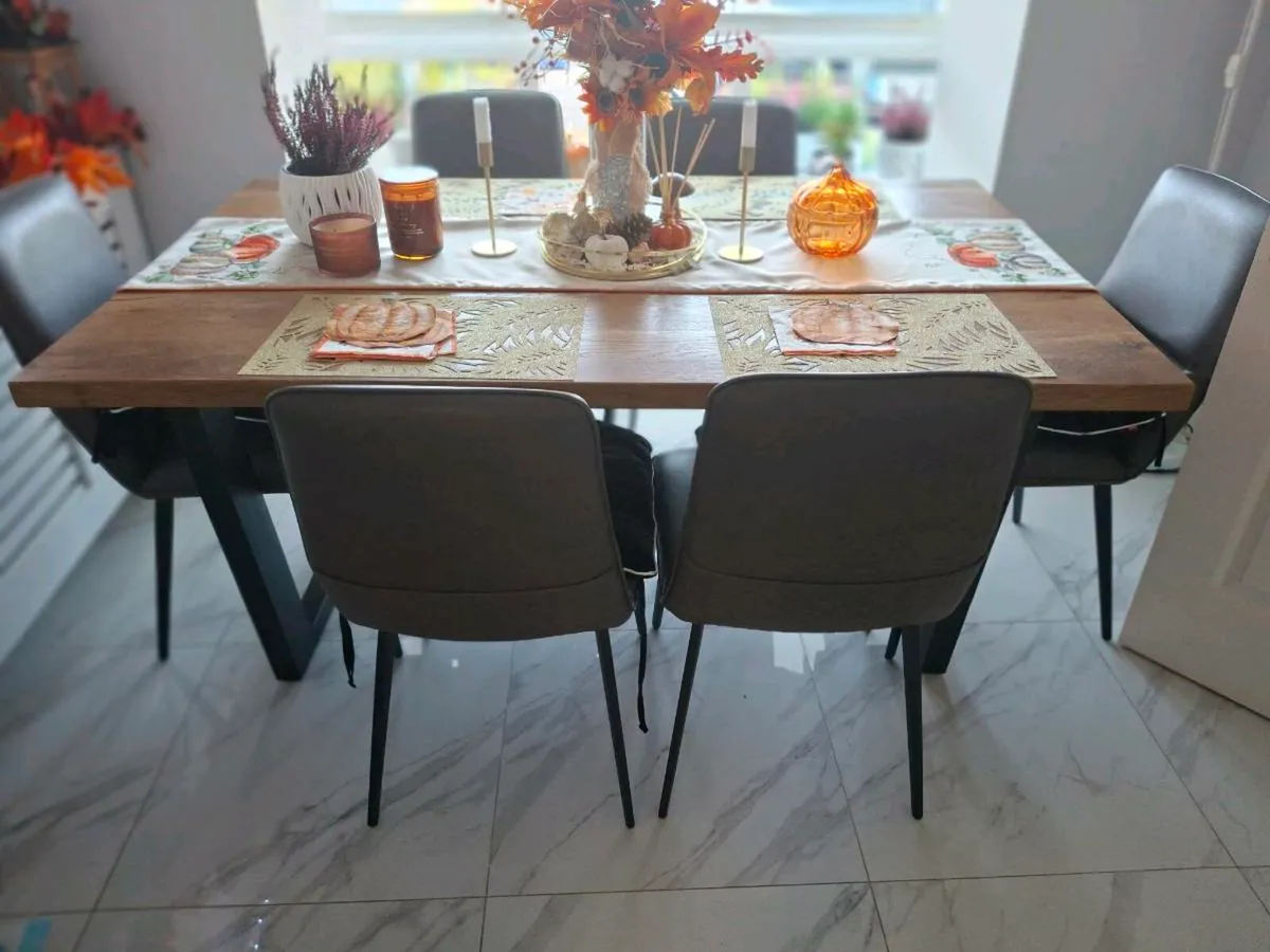 6 Dining chairs - Image 1