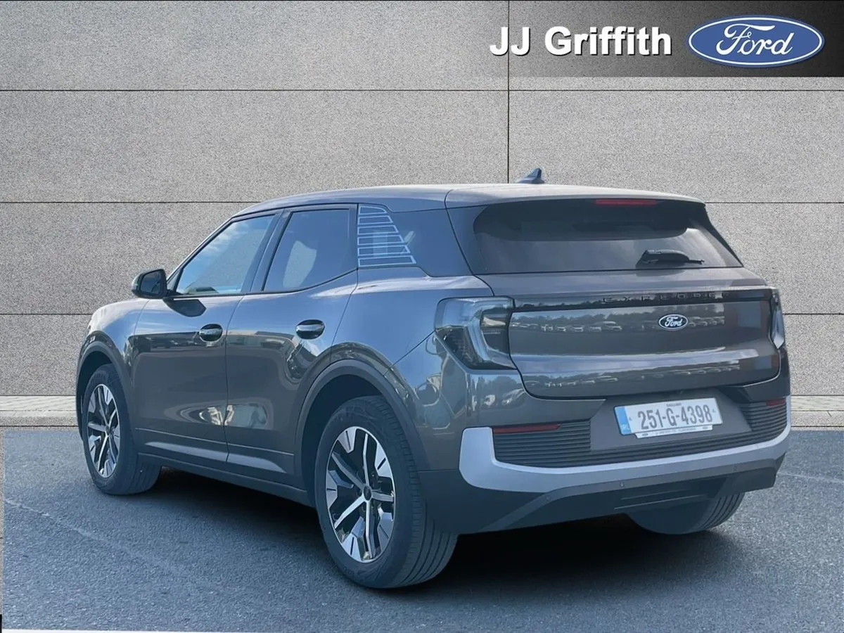 Ford Explorer Select 77kwh Extended Range RWD - Image 2