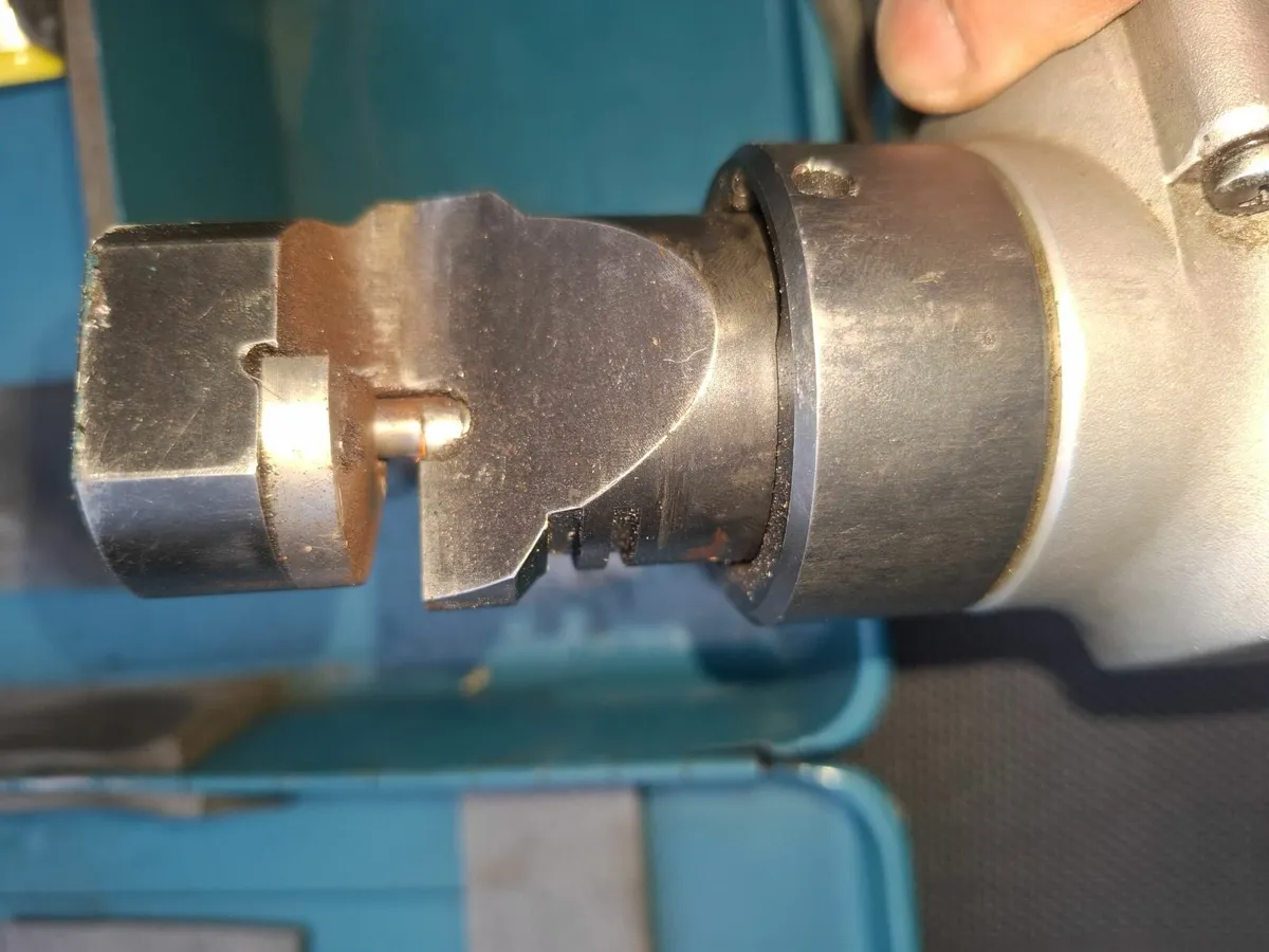 Makita Nibbler (3.2mm steel) - Image 3