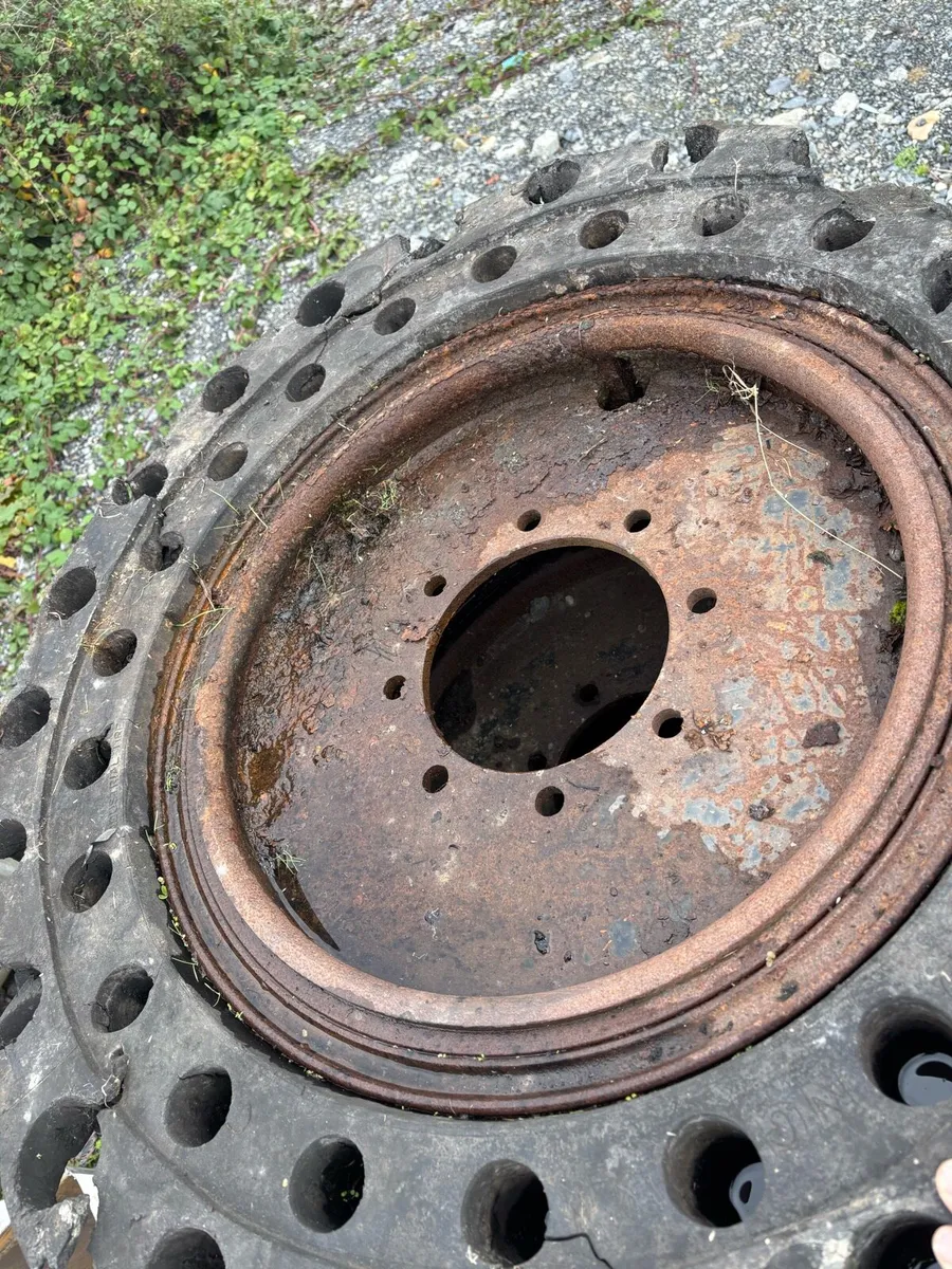 Solid wheels - Image 2