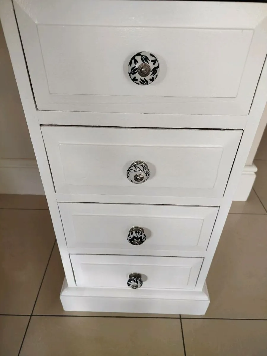 Locker - Image 2