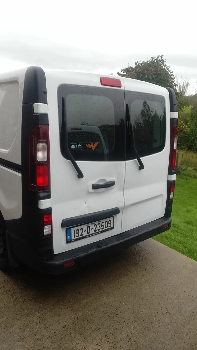 Renault Trafic 2019 2.0 ONLY 63 800 KM - Image 2