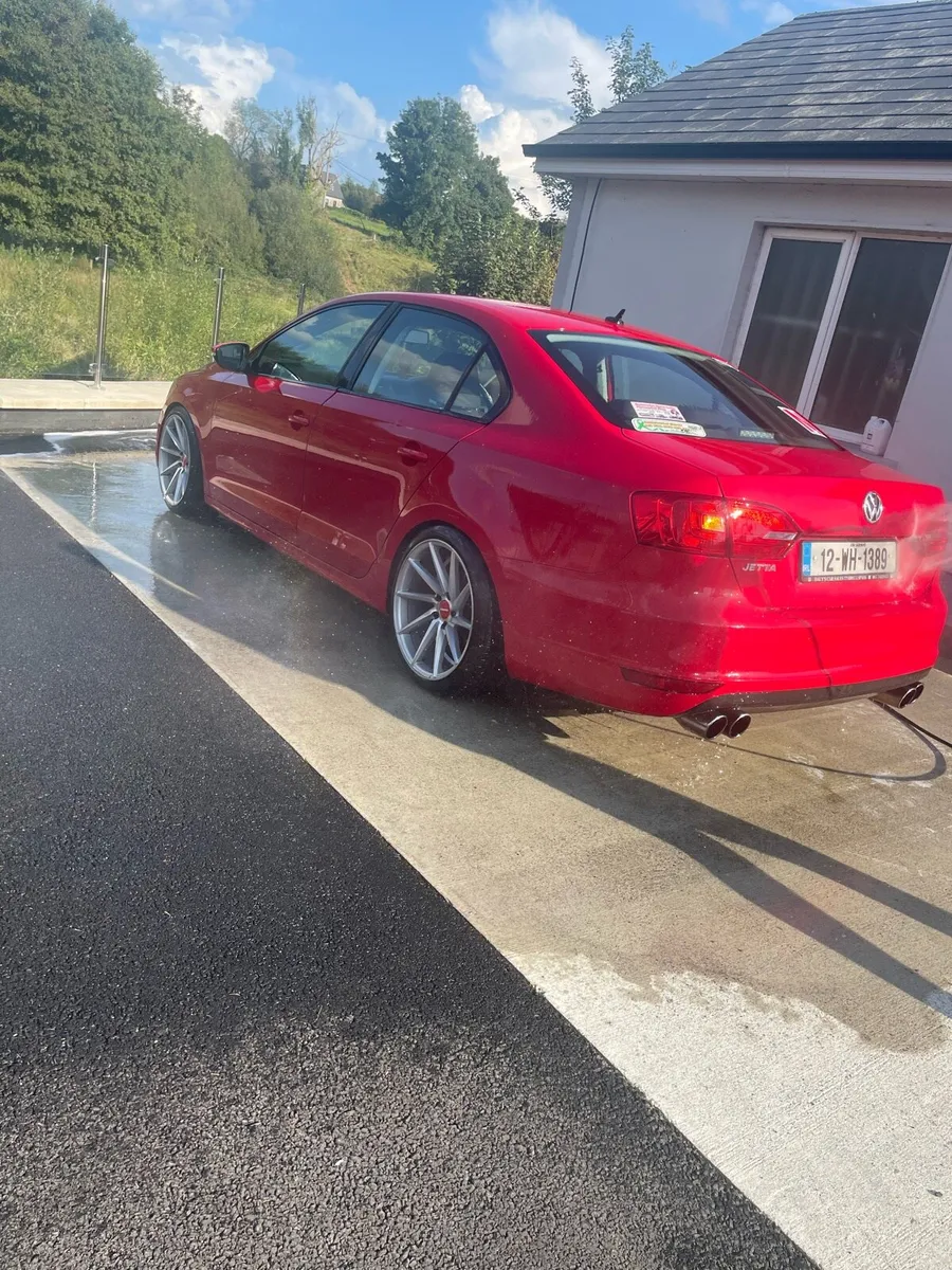 Volkswagen Jetta 2012 - Image 3