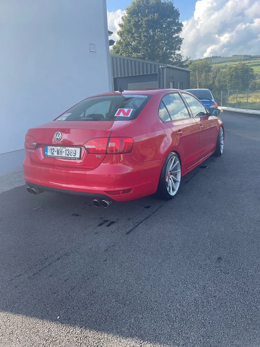 Volkswagen Jetta 2012 - Image 4