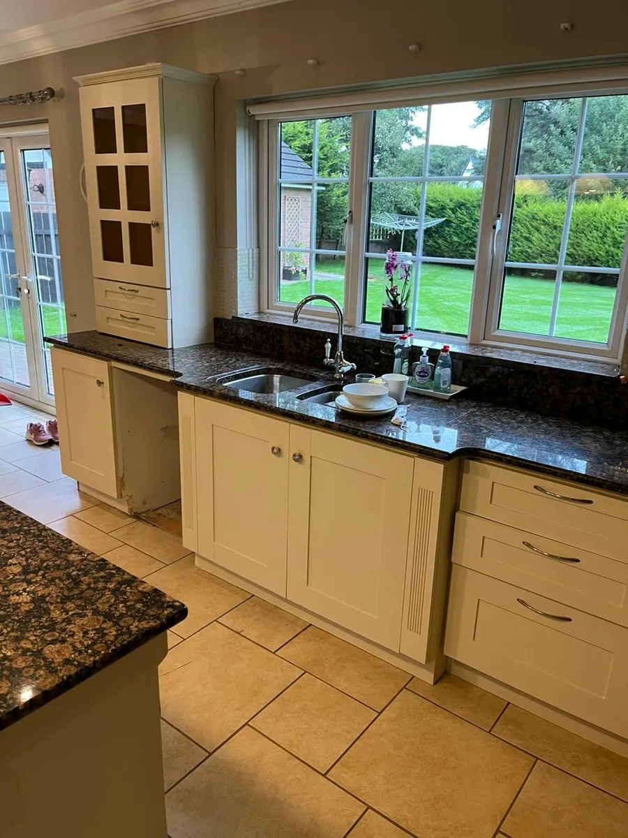 Kitchen - Image 4