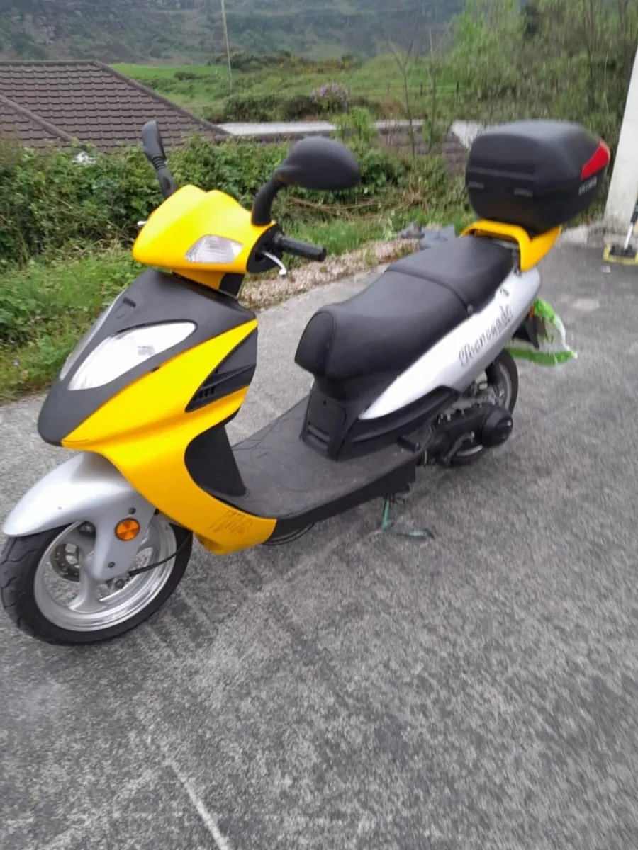 Scooter 125 - Image 1