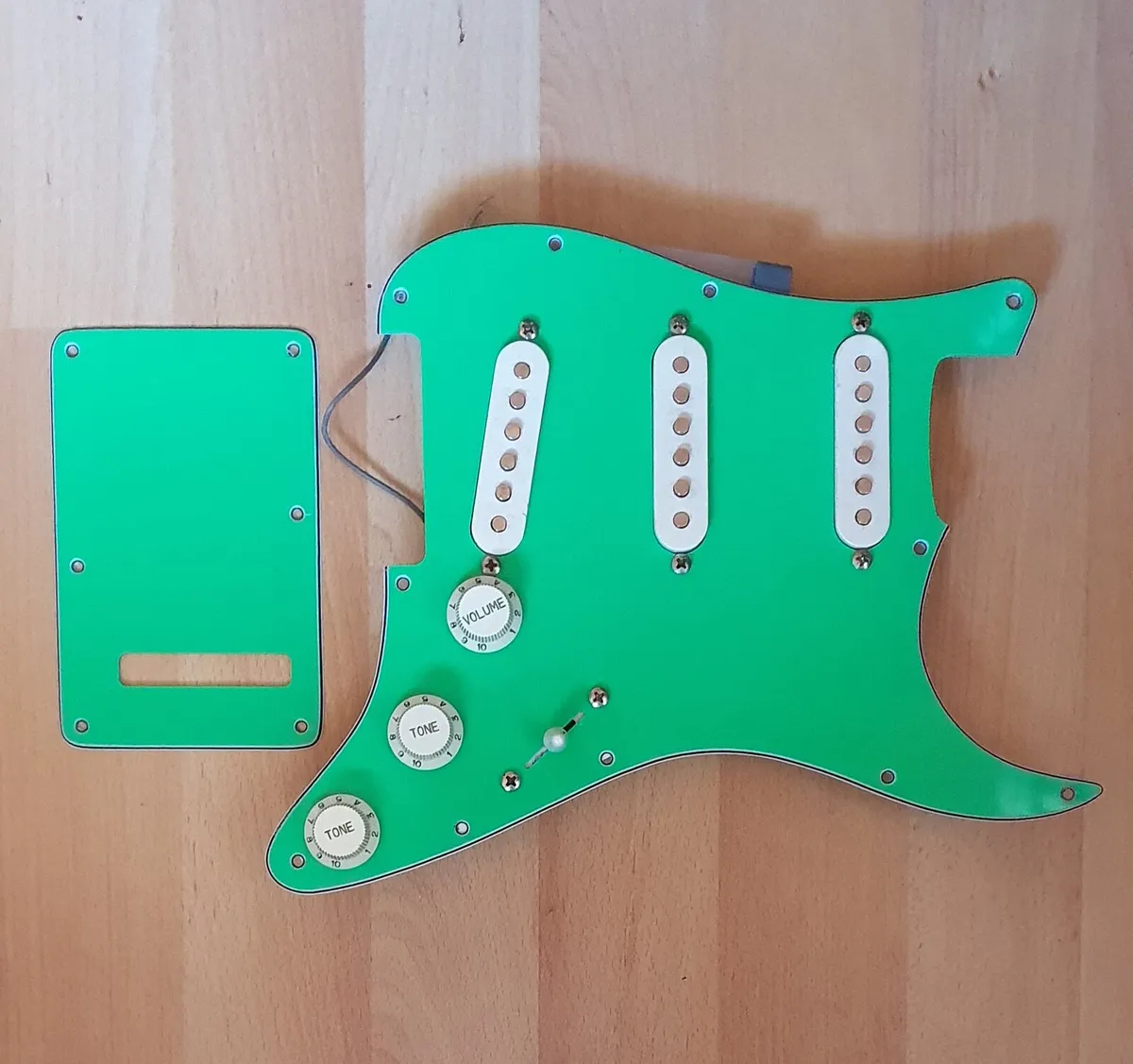Loaded pickguard green - Image 4