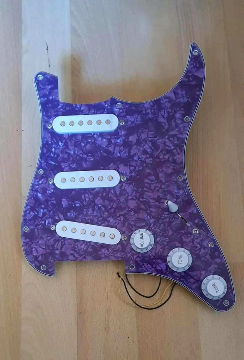 Loaded pickguard purple - Image 1