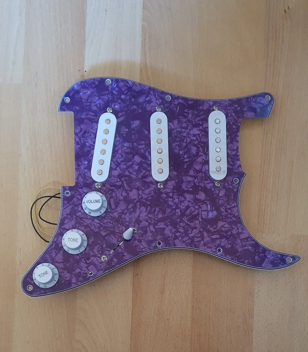 Loaded pickguard purple - Image 3