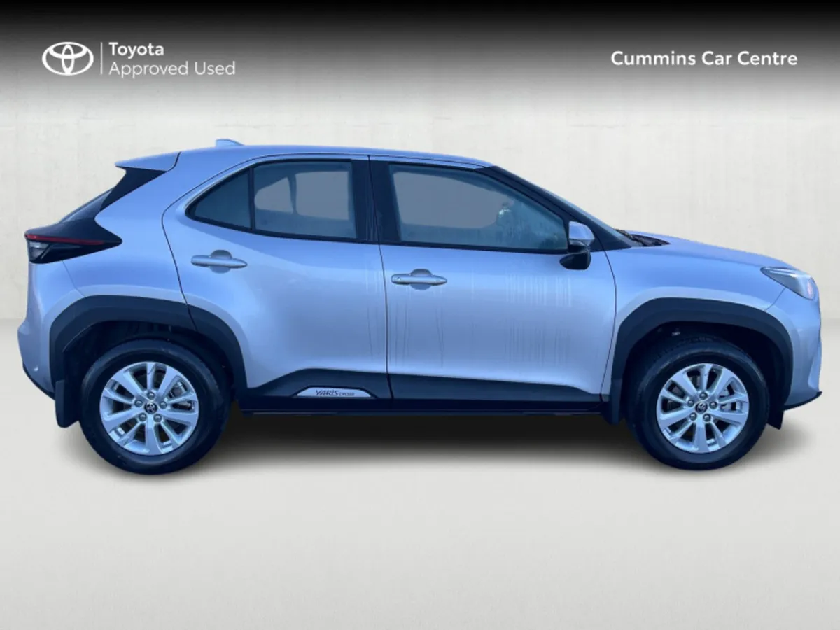 Toyota Yaris Cross YARIS CROSS LUNA - Image 3