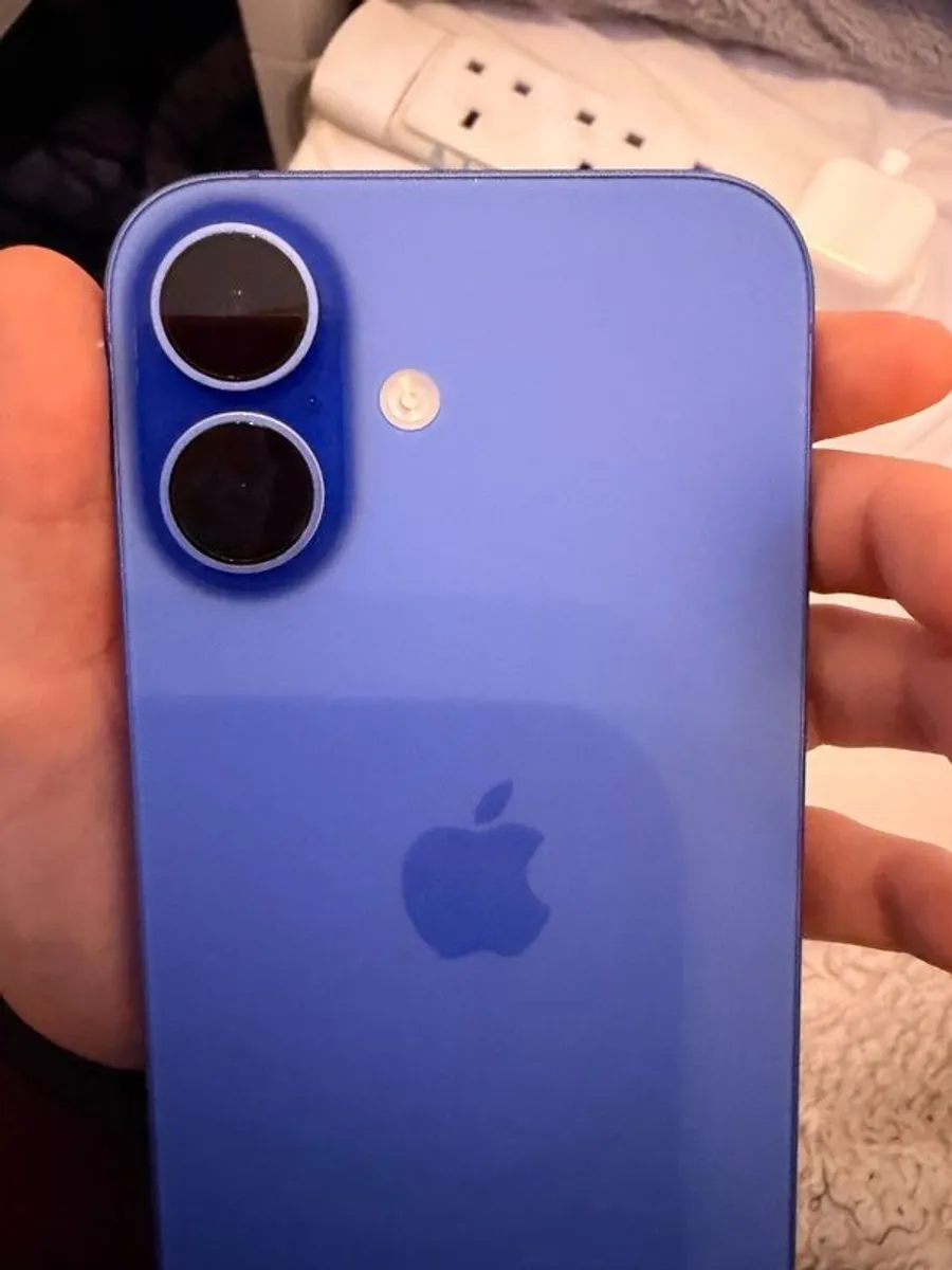 Iphone 16 128GB Ultramarine - Image 4