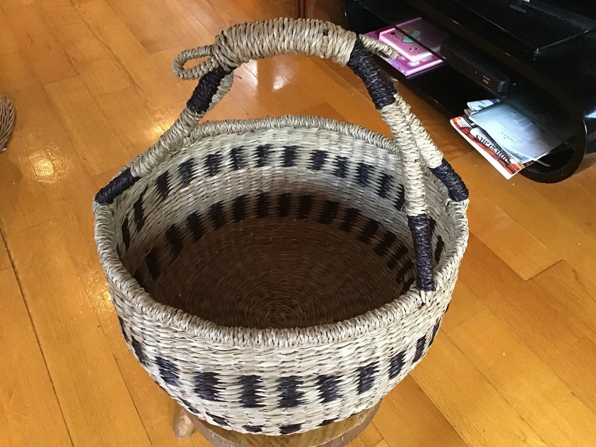Large African Handwoven Basket - Image 2