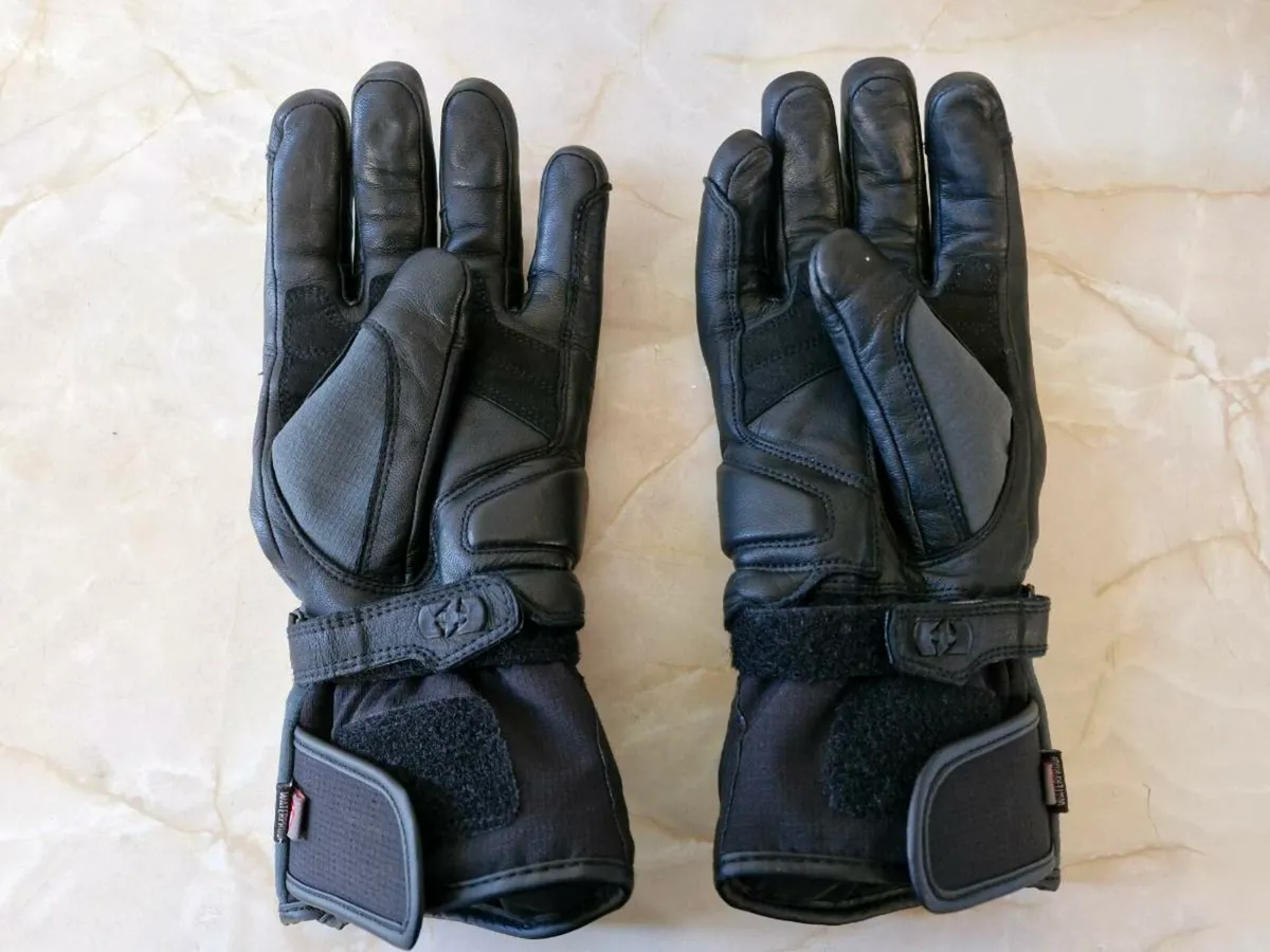 As new, winter Motorcycle Gloves. - Image 1