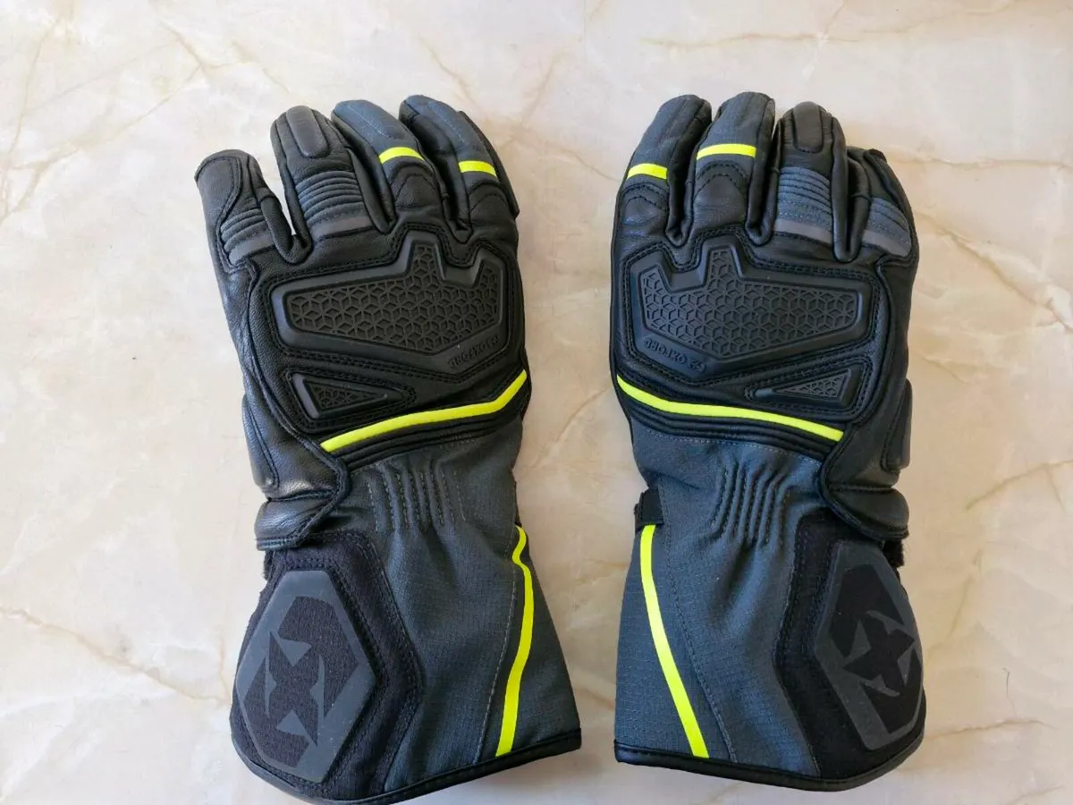 As new, winter Motorcycle Gloves. - Image 2